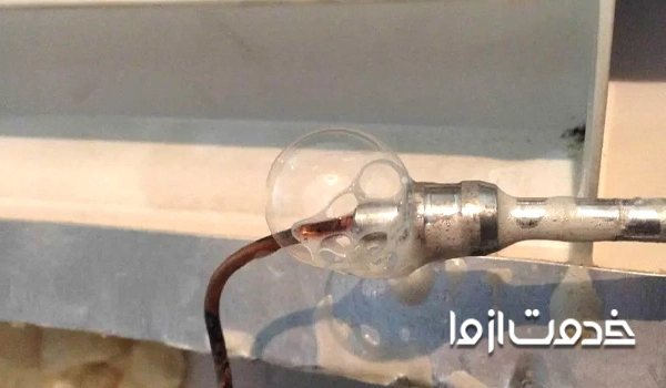 پیدا کردن نشتی گاز یخچال با محلول آب و صابون