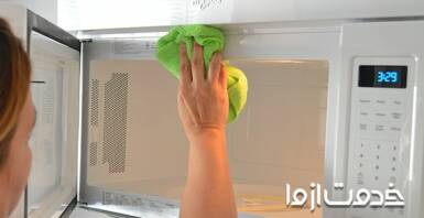  راه حل آسان برای از بین بردن بوی بد مایکروفر 
