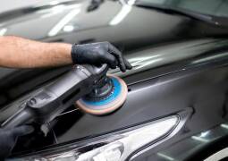 واکس و پولیش خودرو