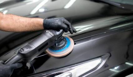 واکس و پولیش خودرو