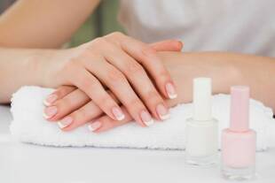 مانیکور و پدیکور