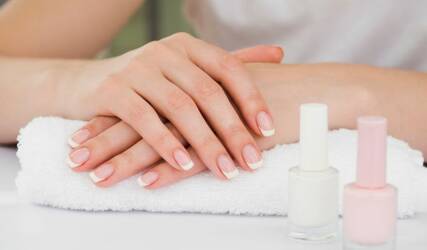 مانیکور و پدیکور