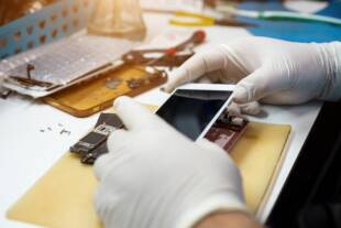 تعمیر و تعویض ال سی دی و تاچ گوشی