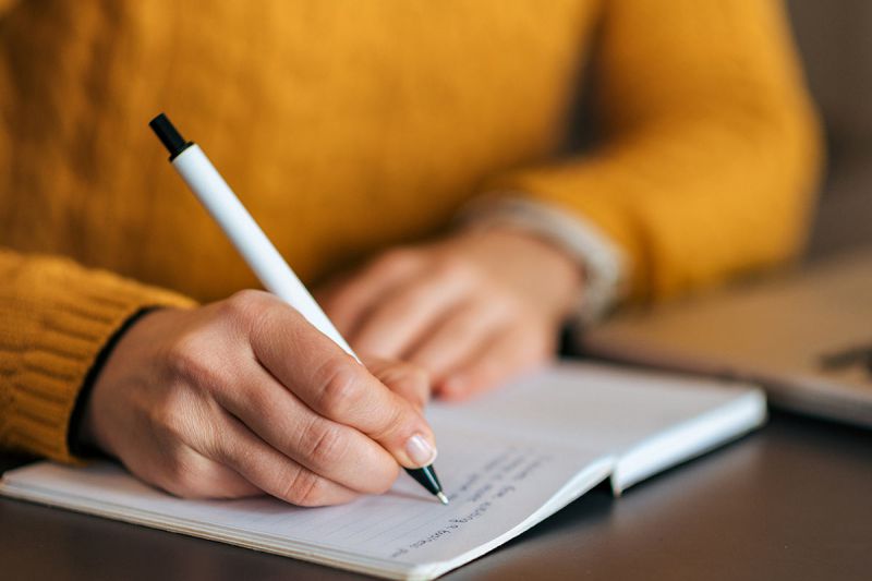 desktop head section image