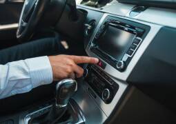 سیستم صوتی و ضبط خودرو