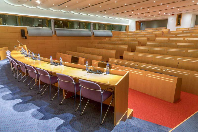 desktop head section image