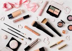 آموزش آرایشگری زنانه