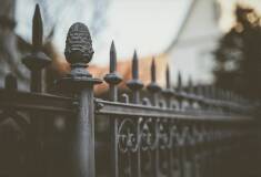 اجرا و ساخت نرده