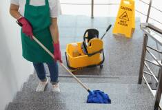 نظافت راه پله و مشاعات