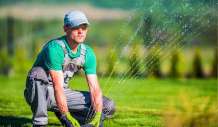 سیستم آبیاری باغچه و فضای سبز