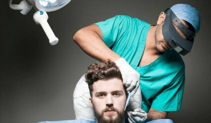 کاشت ریش و سبیل