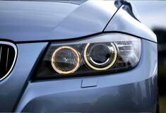 تعویض چراغ خودرو