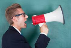 استخدام دادزن