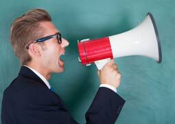 استخدام دادزن