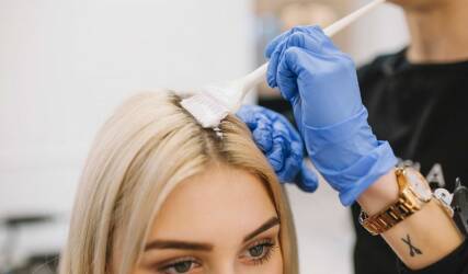 کلاس آموزش رنگ مو و مش