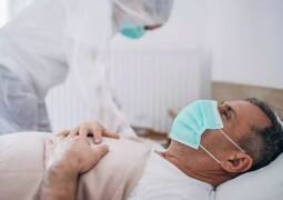 پرستار بیمار کرونایی در منزل