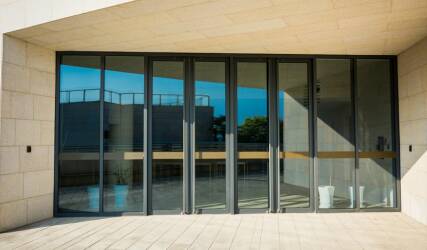 نصب درب‌ اتوماتیک