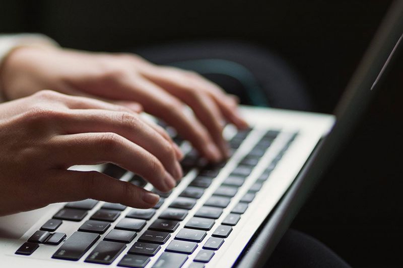 desktop head section image