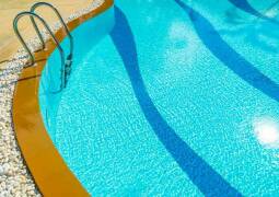 سرویس و نگهداری استخر