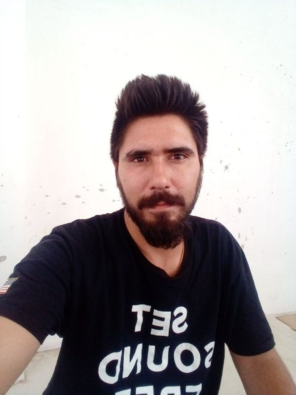 میلاد برنا