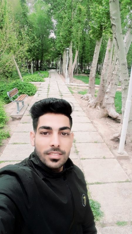 ایمان باقری