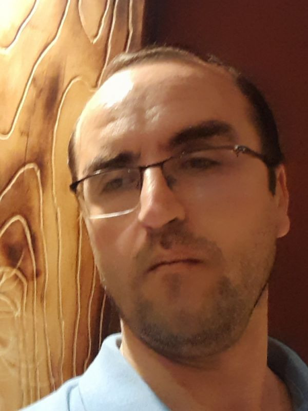 محسن آذرنیا