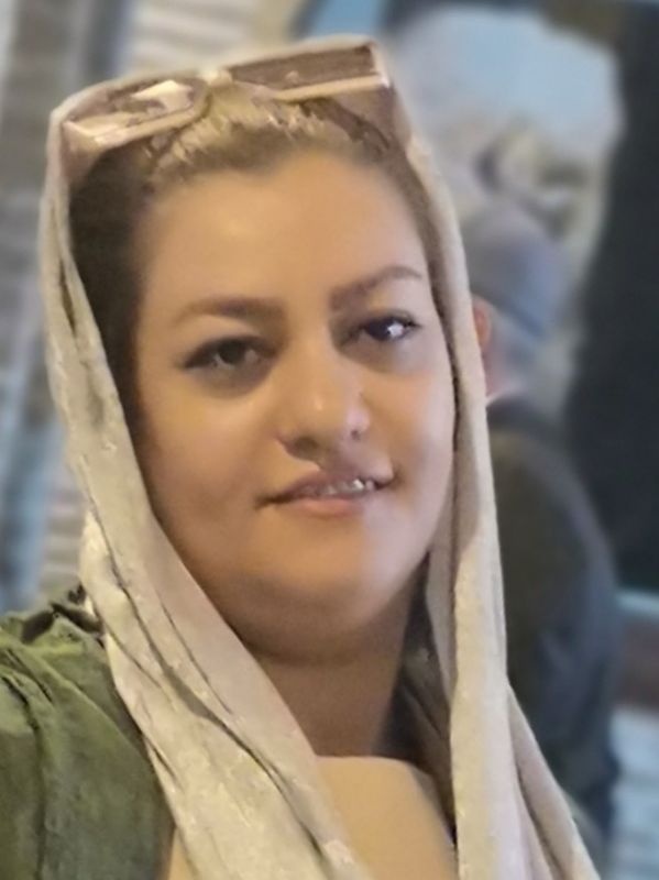 عاطفه شریعتی نیا