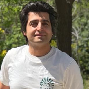 وحید نوری  صادقلو