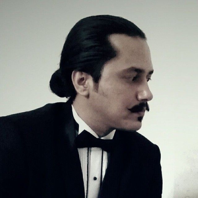 سالن پیرایش فرزام