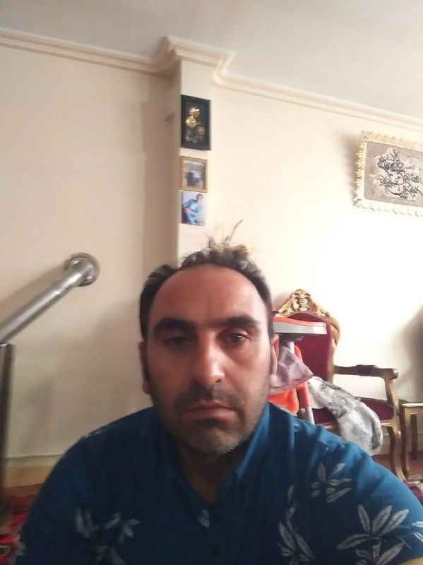 اکبر حیاتی