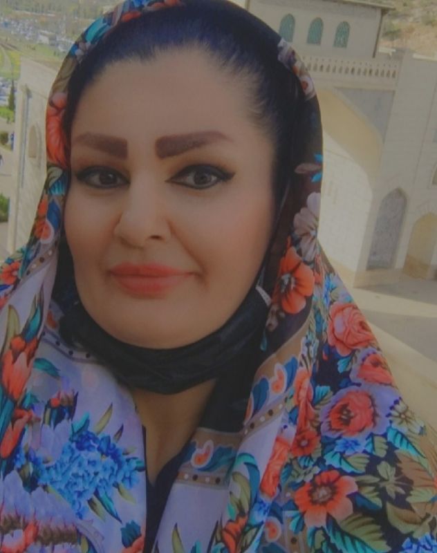 زهرا زارع