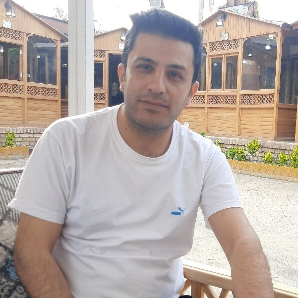 آرش نصیری
