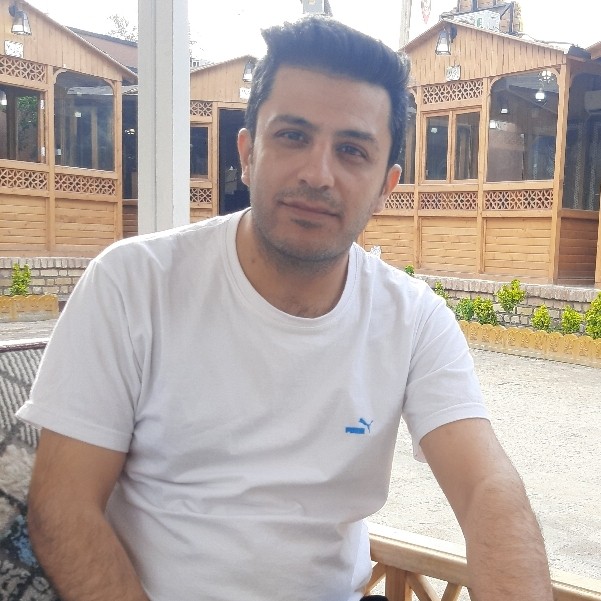 آرش نصیری