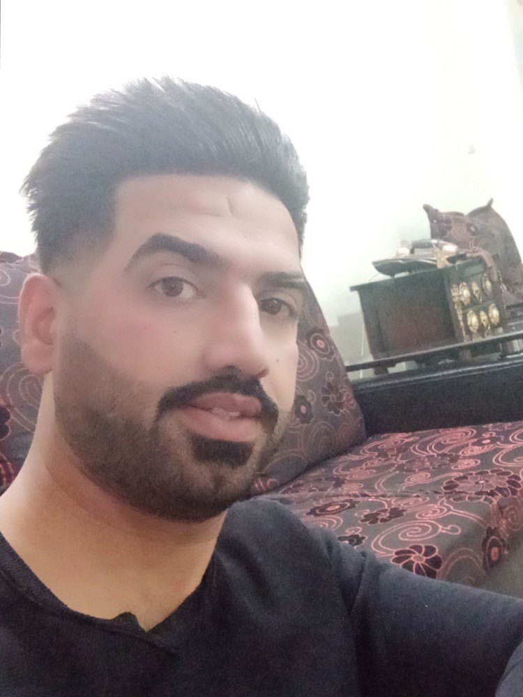 پوریا کاظمی نژاد