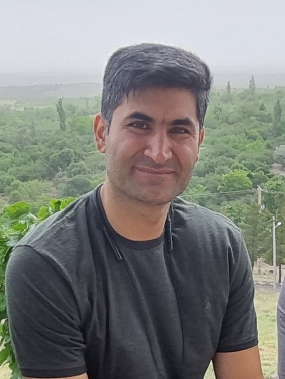 یونس شیخ احمدی