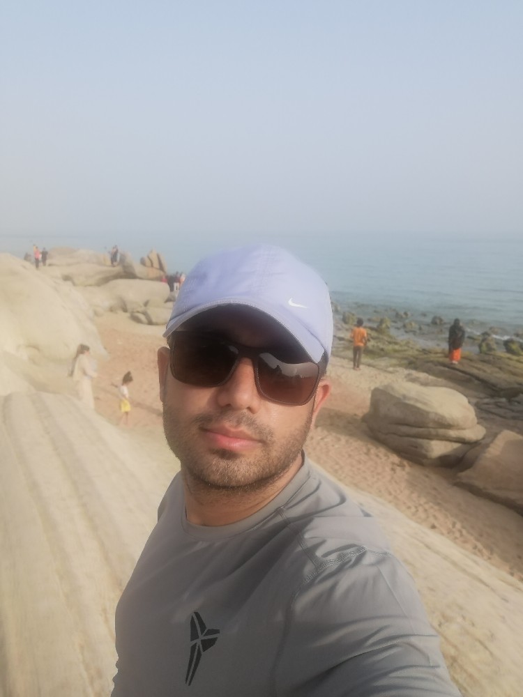 سبحان سعادت