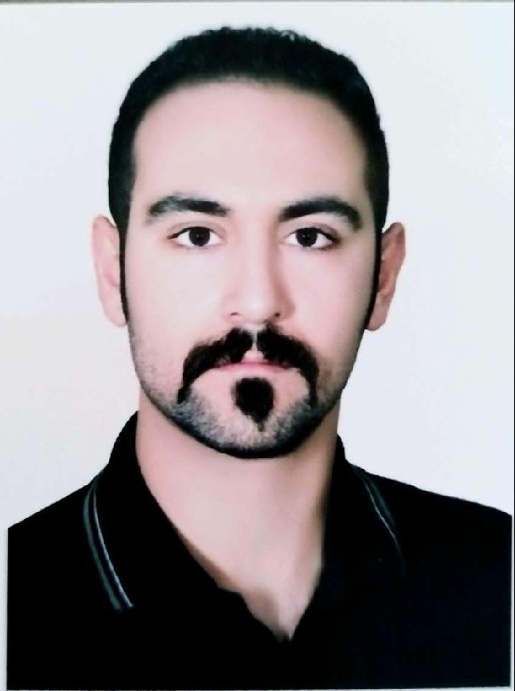 آرش صدقی