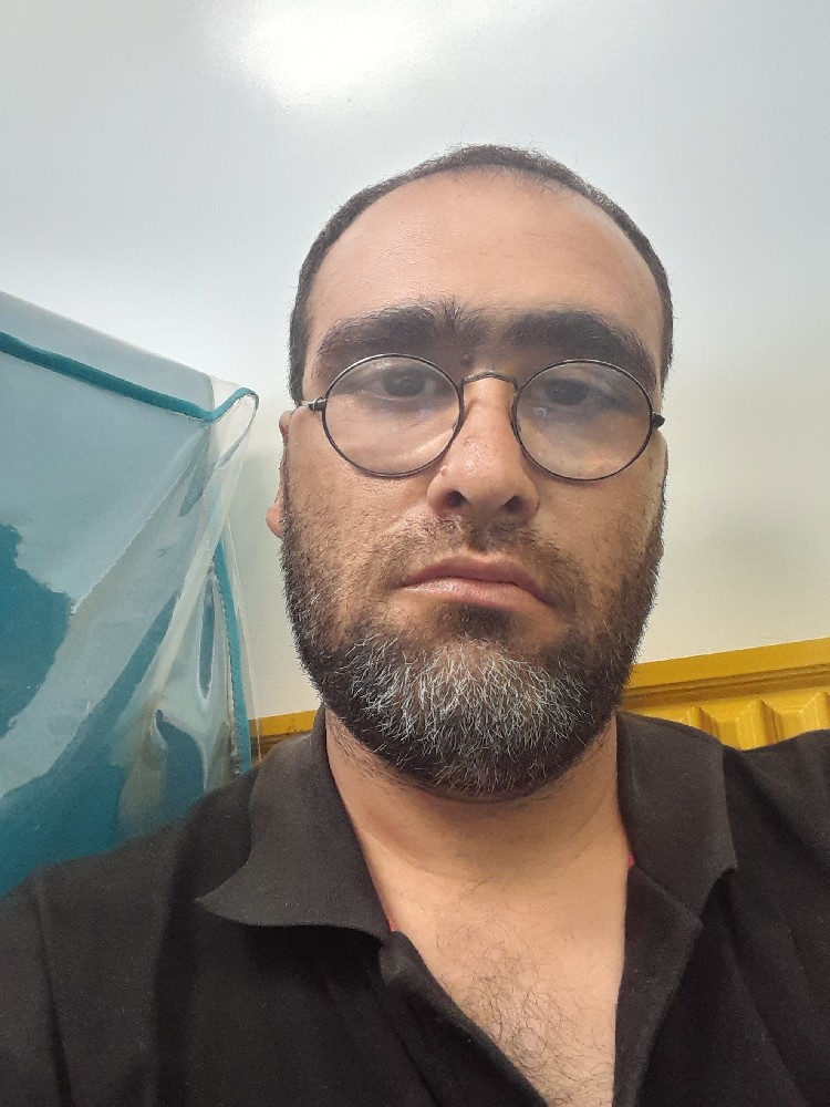 رضا مجرد