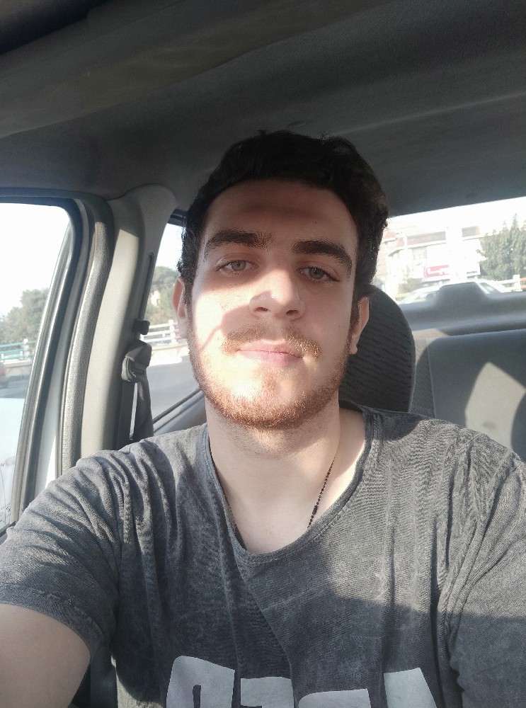 پوریا عسگرلو