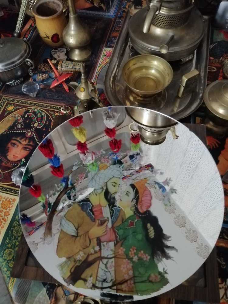 سمیه خادمی