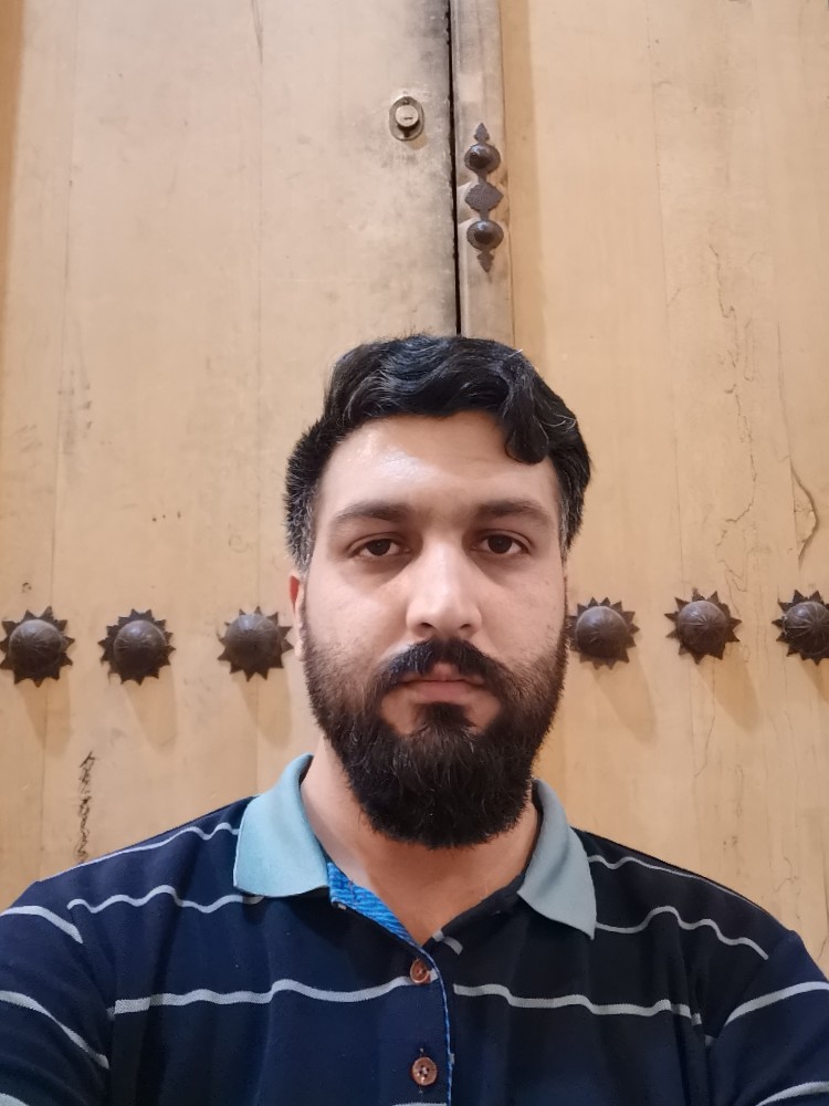 مهرداد نژادشاه