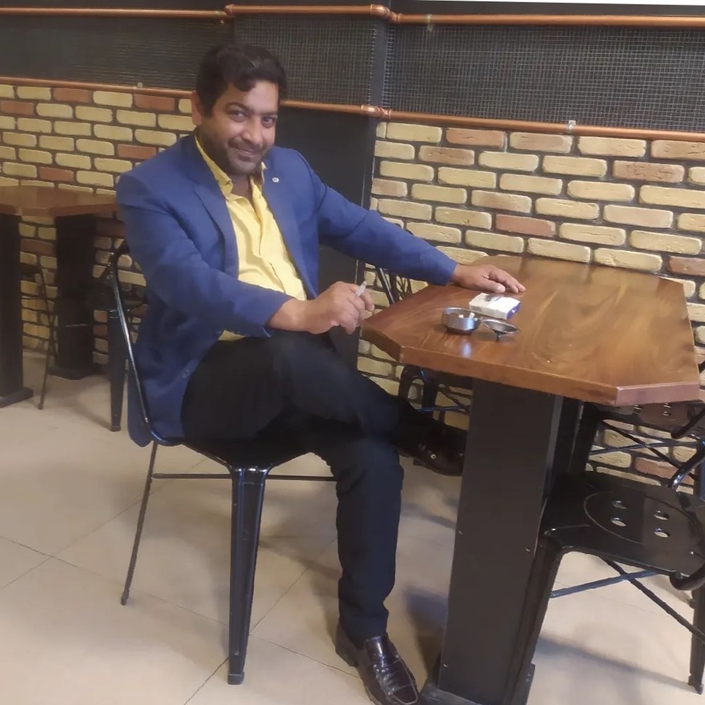 فرامرز شکران آذر