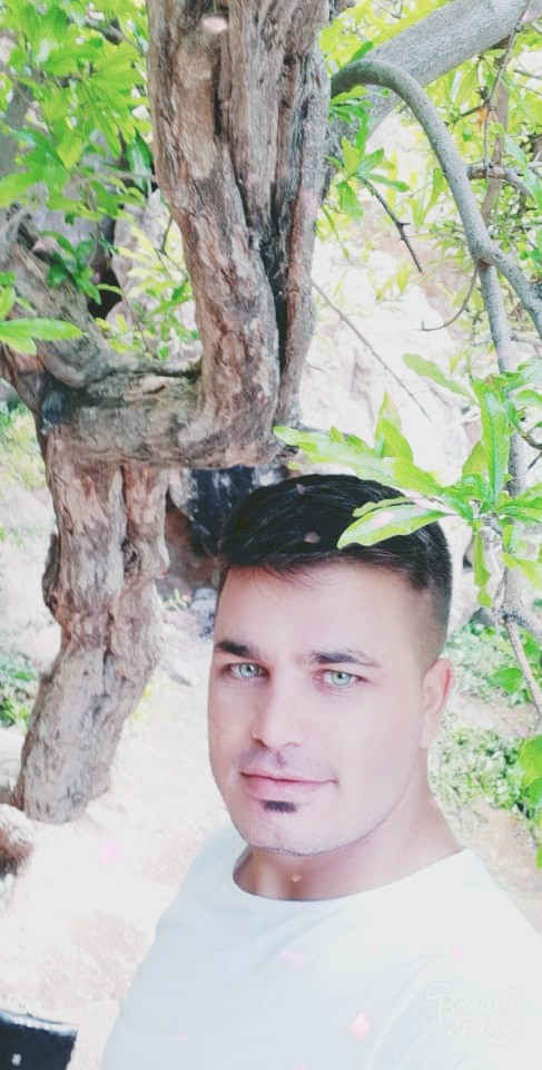 بهنام بیات