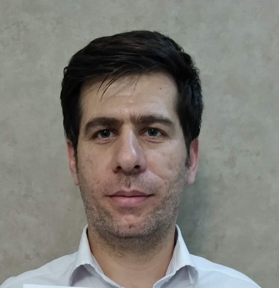 امید زنگنه