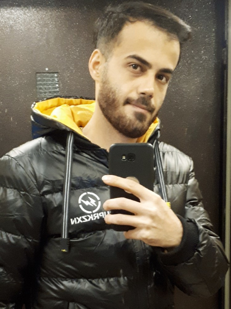 مهدی احمدزاده
