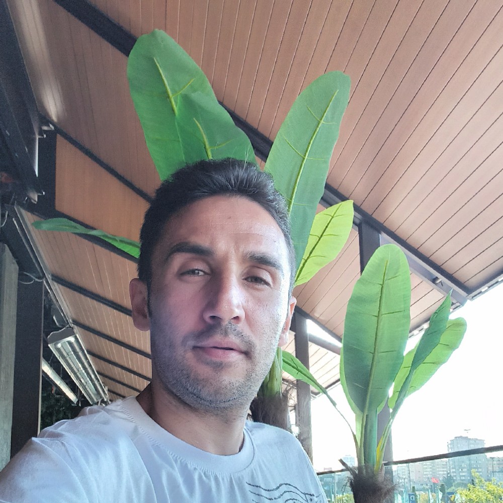 وحید اسماعیلیان