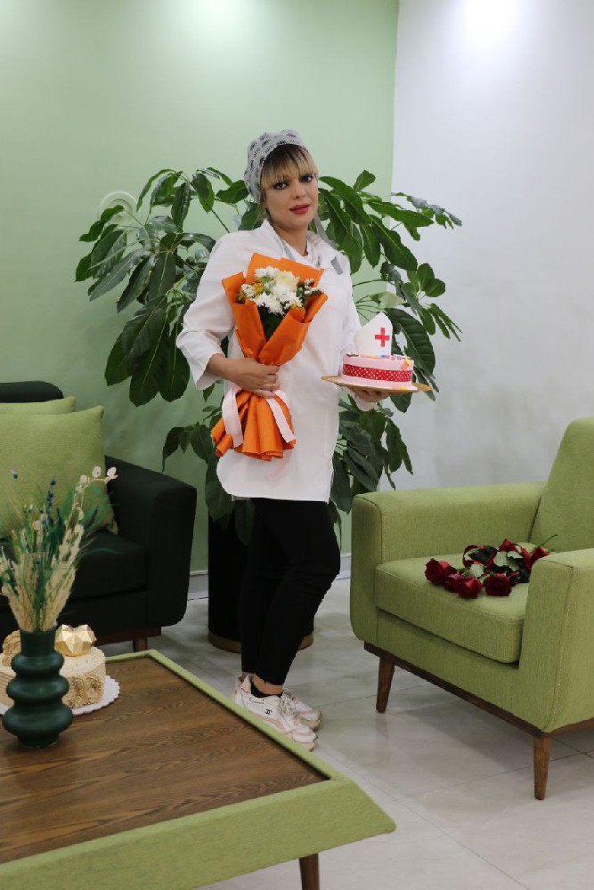 انیلا مشیریان