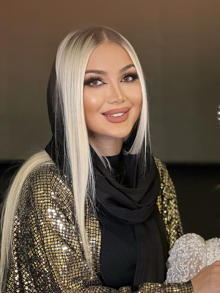 پریسا همتی