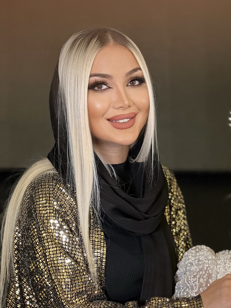 پریسا همتی