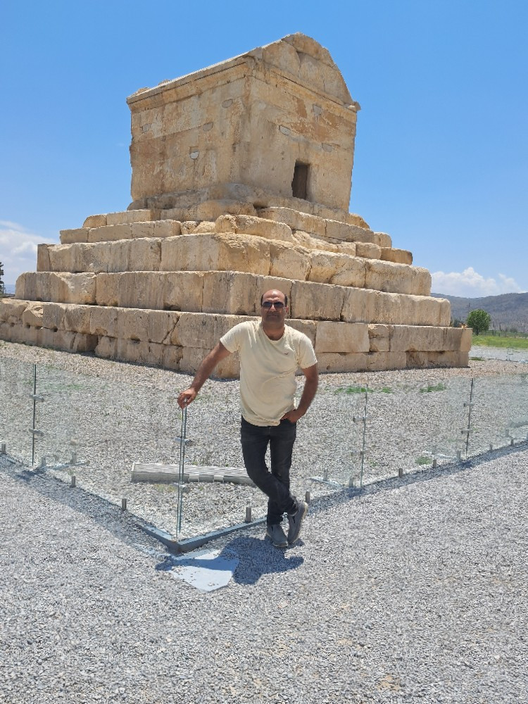 مهدی وکیلی